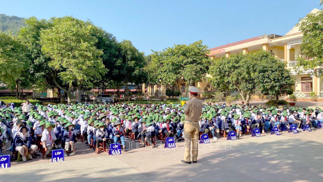 Quảng cảnh buổi tuyên tuyên.